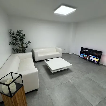 Neubau 2-zi - 15 Min Von Koeln *