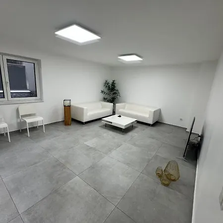 Neubau 2-zi - 15 Min Von Koeln Pulheim