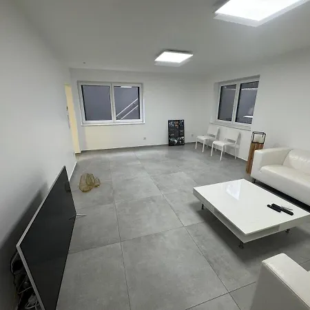 Neubau 2-zi - 15 Min Von Koeln Pulheim