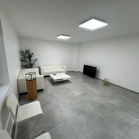 Neubau 2-zi - 15 Min Von Koeln * Pulheim