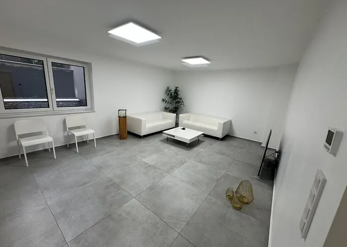 Neubau 2-zi - 15 Min Von Koeln 普尔海姆