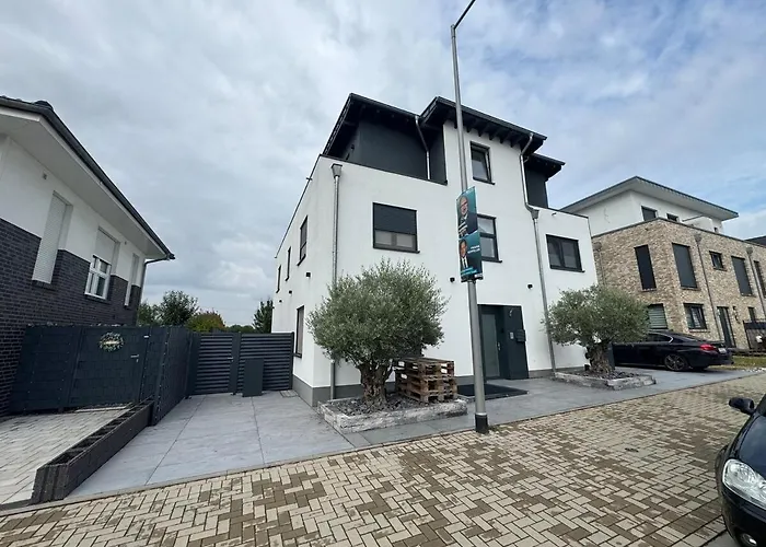 Neubau 2-zi - 15 Min Von Koeln 普尔海姆