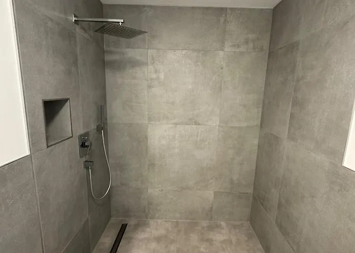 Neubau 2-zi - 15 Min Von Koeln 公寓 *